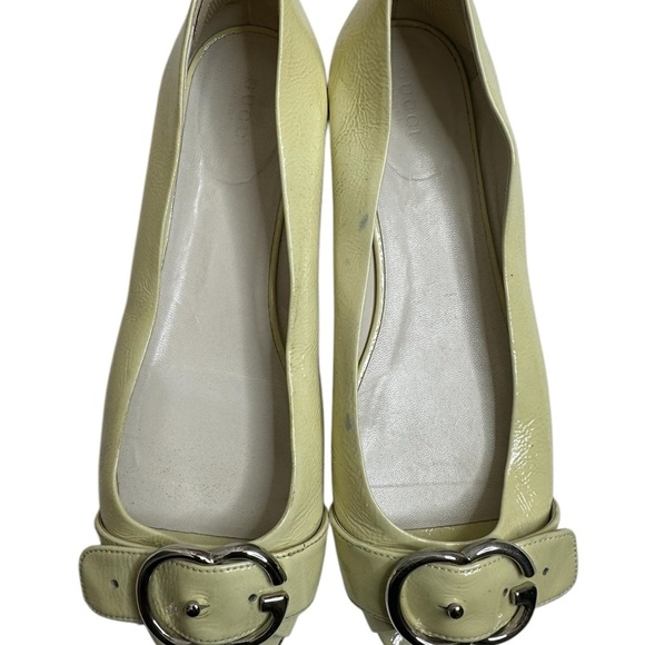 Gucci Shoes - Gucci Women's Cream Leather Pumps